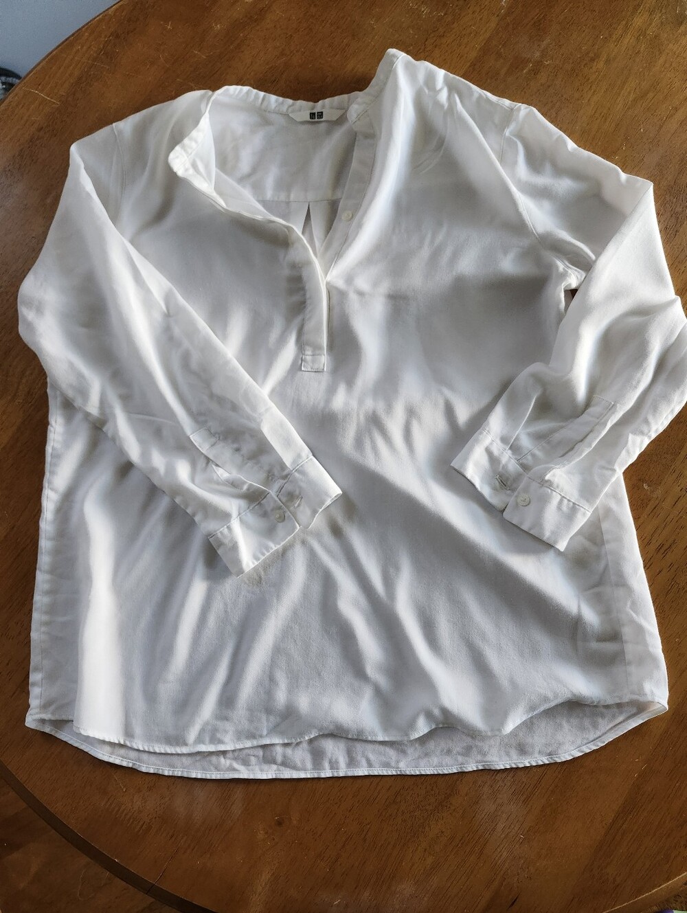 Uniqlo White Button Up Tunic Medium Flowy Relaxed Fit 3/4 Sleeve Blouse